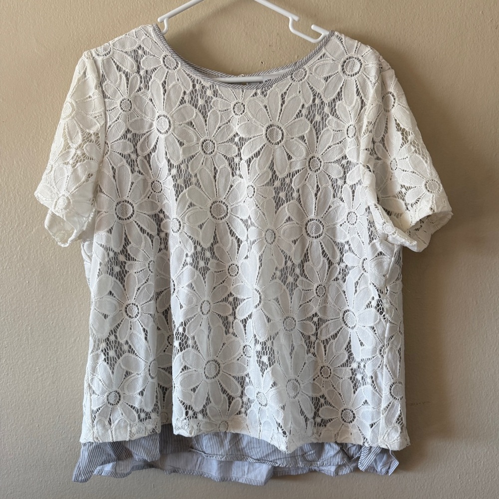 Alfred Dunner White Floral Lace and Blue Striped Top size 14